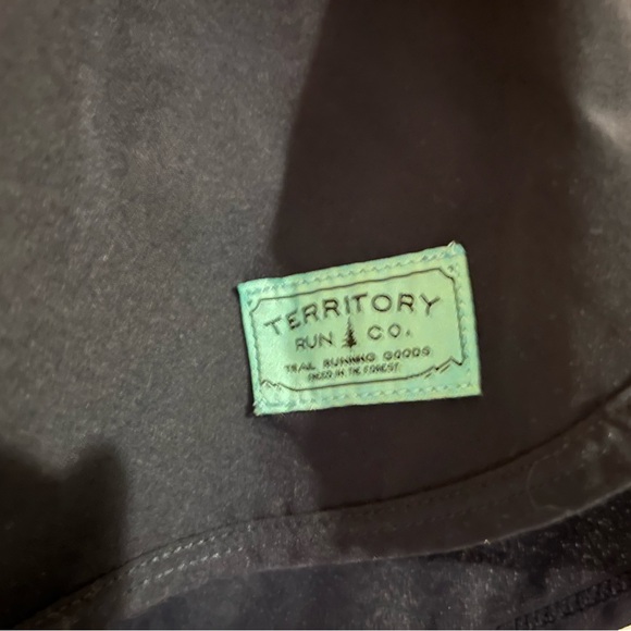 Territory run co shorts (missing drawstring) - Picture 2 of 4